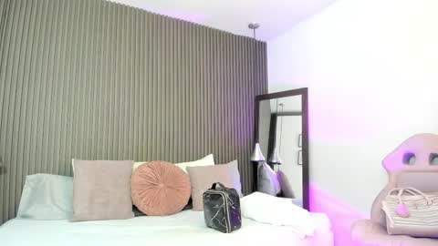 Lizza online show from January 11, 2:33 pm