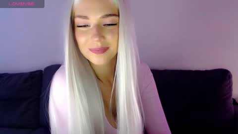 Isabella online show from December 18, 12:07 pm