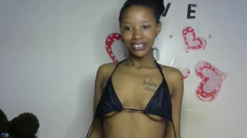 Snapshot of petite_byb chatting on September 20, 6:34 am petite_byb online show from September 20, 6:34 am