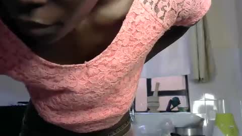 petite_lavi2 online show from March 5, 5:50 am