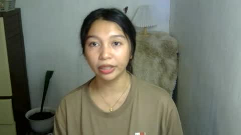 petite_mary69 online show from March 17, 5:22 am