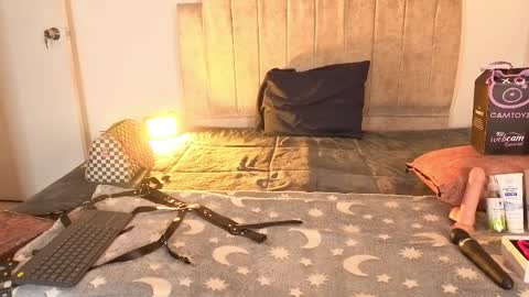 petite_pepper18 online show from April 6, 12:39 pm