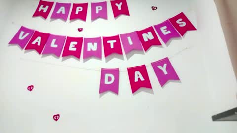 Snapshot of petiteivoryqueen chatting on February 3, 5:18 am danna online show from February 3, 5:18 am