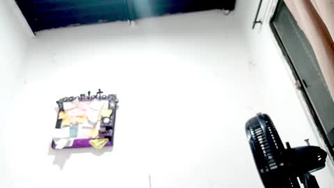 Snapshot of petiteivoryqueen chatting on October 18, 7:44 am danna online show from October 18, 7:44 am