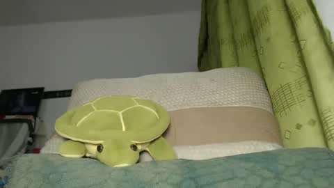 petyte83 online show from February 1, 9:41 am