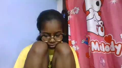 phania185885 online show from June 12, 6:43 am