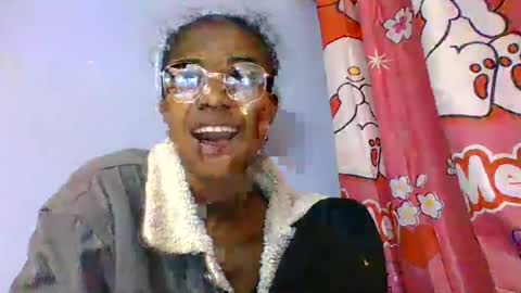 phania185885 online show from July 10, 7:53 am
