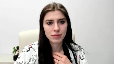 P I A online show from March 29, 7:18 am