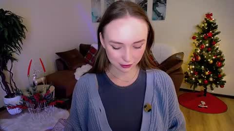Snapshot of pieceofinspiration chatting on December 20, 3:14 am Emelie online show from December 20, 3:14 am