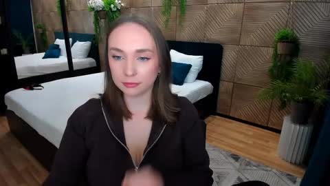 Snapshot of pieceofinspiration chatting on October 17, 8:12 pm Emelie online show from October 17, 8:12 pm