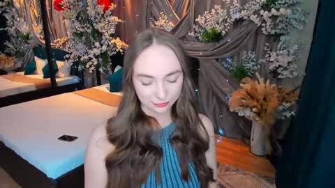 Snapshot of pieceofinspiration chatting on February 24, 4:58 pm Emelie online show from February 24, 4:58 pm