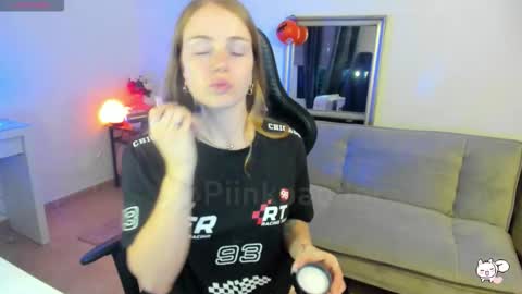 PiinkPandora online show from October 21, 5:28 pm