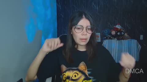 Snapshot of piixiie_d_oll chatting on December 30, 2:20 am Andrea G online show from December 30, 2:20 am