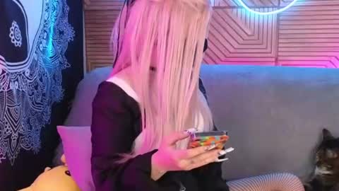 Sonya online show from August 6, 9:55 pm