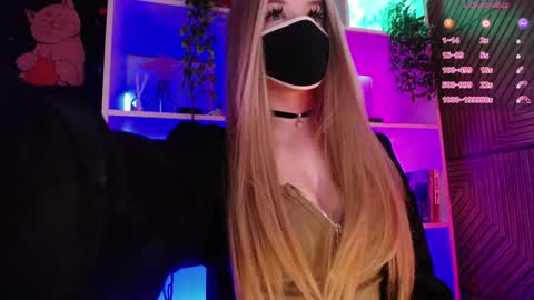 Snapshot of pika_pikaa chatting on January 12, 10:54 pm Sonya online show from January 12, 10:54 pm