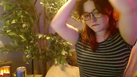 PilloGoddess online show from October 30, 7:11 am