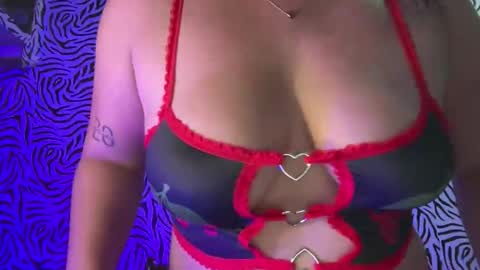 Hot Feb online show from November 11, 9:28 am