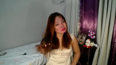 Jen online show from February 8, 3:41 am