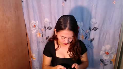 Snapshot of pinay_singlemomxs chatting on September 18, 4:44 am pinay_singlemomxs online show from September 18, 4:44 am