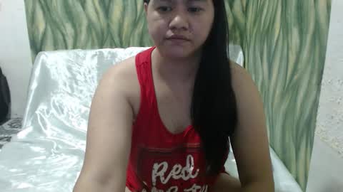 Snapshot of pinayhotcumbb chatting on October 23, 4:07 am mhae-mhae online show from October 23, 4:07 am