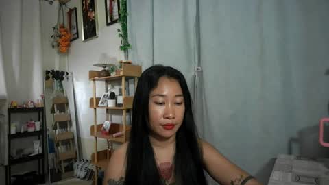 yumie  online show from July 29, 11:49 pm