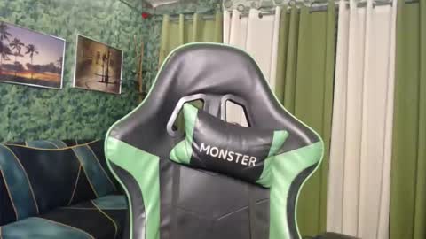 PnayMistress1983 online show from November 23, 2:25 am