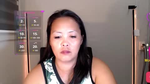 ROSELYN online show from April 29, 3:15 pm