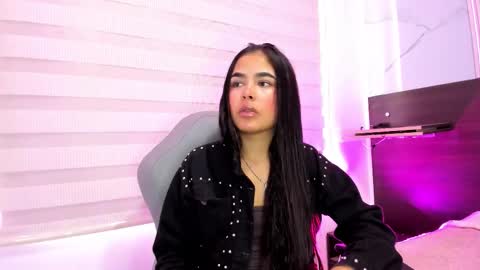 Snapshot of pink_as chatting on October 1, 1:38 pm pink_as online show from October 1, 1:38 pm