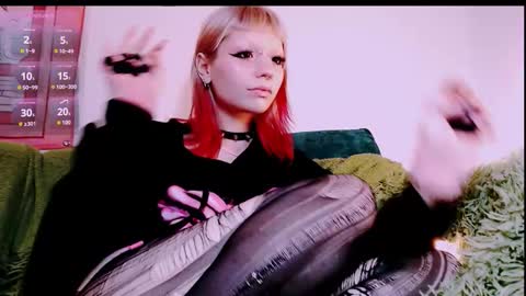 pink_k1tty online show from October 10, 6:57 pm
