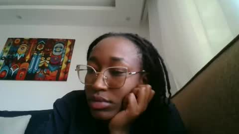 PinkyAura online show from January 7, 10:40 am