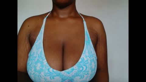 pinkxsugar online show from February 10, 8:50 am