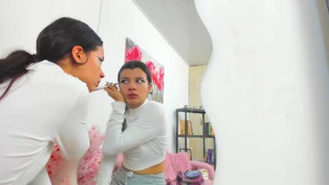 pinky_f00x online show from June 7, 8:26 pm