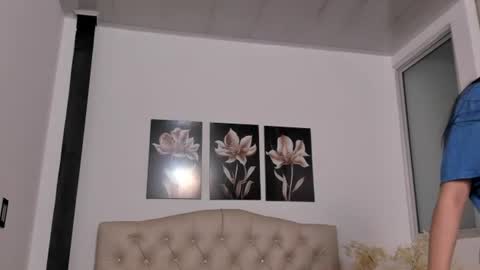pinky_f00x online show from July 25, 2:18 am