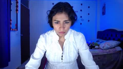 VIOLETA LOPEZ online show from March 4, 11:51 am