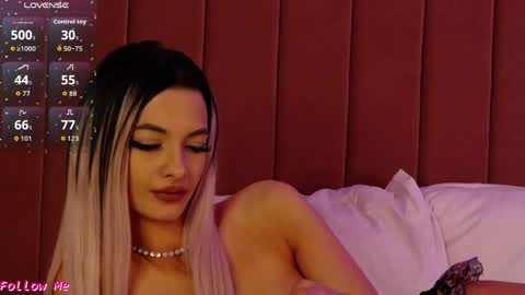 Pinky online show from April 29, 2:37 am