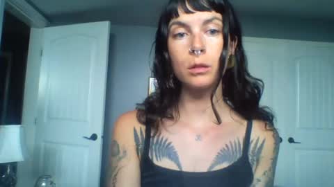 pixiecatfairy online show from June 24, 9:58 pm