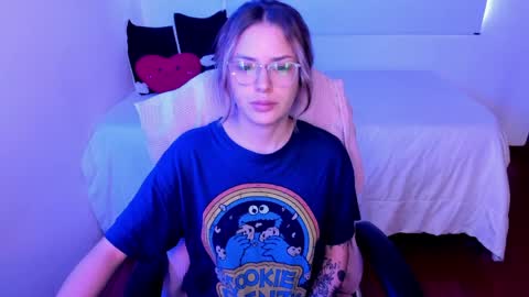 pixie online show from June 6, 11:27 am