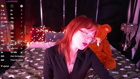 pixiepeachh online show from February 7, 10:24 pm