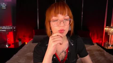 pixiepeachh online show from December 15, 3:39 pm