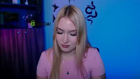 Sophie online show from July 30, 10:32 pm