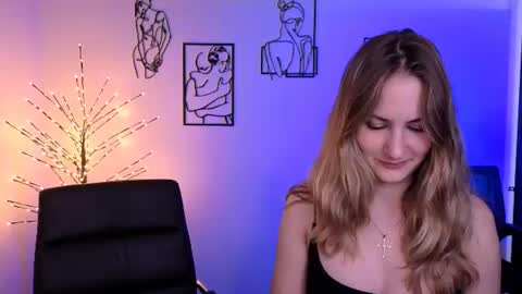 Sophie online show from July 14, 2:05 am