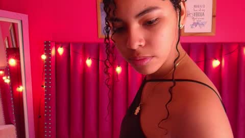 Snapshot of playfuljust_18 chatting on February 14, 12:36 pm SAMARA online show from February 14, 12:36 pm