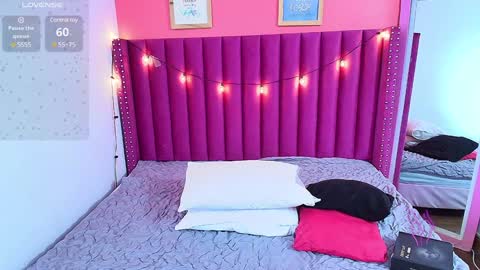 Snapshot of playfuljust_18 chatting on December 13, 1:12 pm SAMARA online show from December 13, 1:12 pm