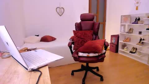 PleasureWitch online show from September 28, 7:19 pm