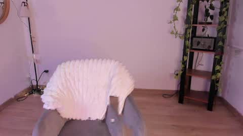 Polly online show from May 2, 11:41 pm