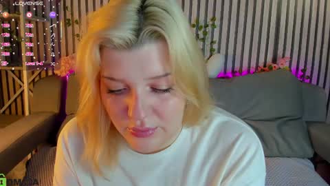 Polly online show from July 29, 1:49 am