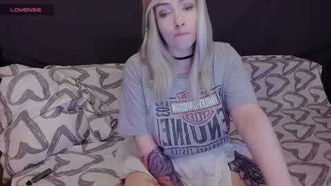 Polly online show from July 7, 7:27 pm