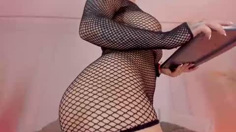 POLLY online show from June 25, 7:26 pm