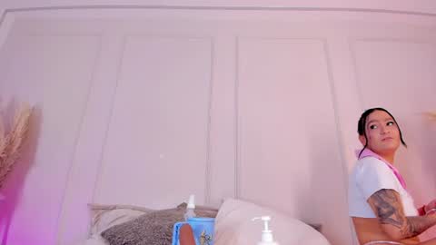 POLLY online show from July 17, 8:23 pm