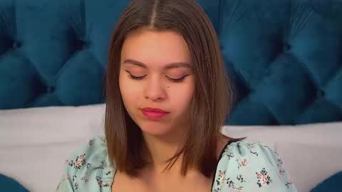 Polly online show from November 19, 8:58 am